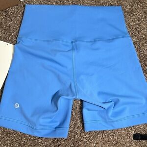 NWT lululemon HR wunder train bikers 6in